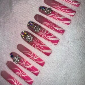 Pink and White Swirl Nail Set with Rhinestones